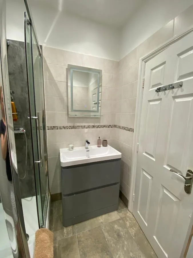 Apartment Seaside Rentals Bournemouth Centre - Large 3Br, Wifi, Beach 8 Min Walk United Kingdom