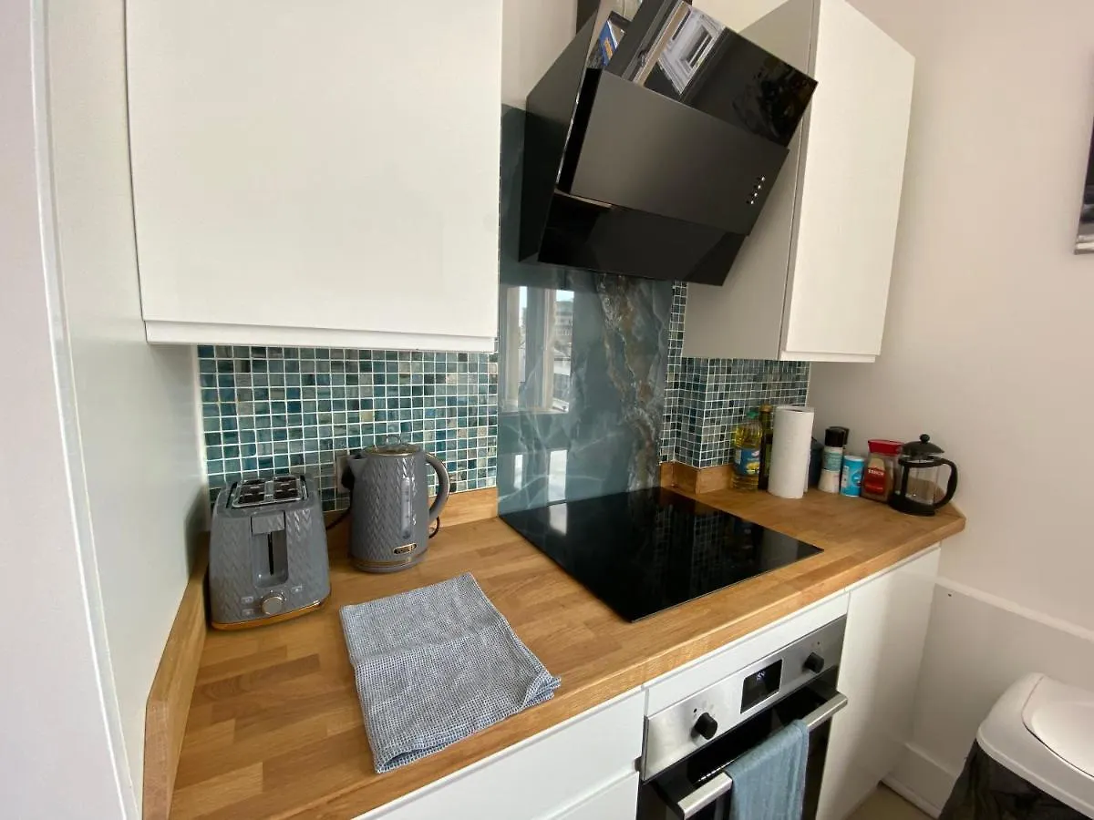 Seaside Rentals Bournemouth Centre - Large 3Br, Wifi, Beach 8 Min Walk
