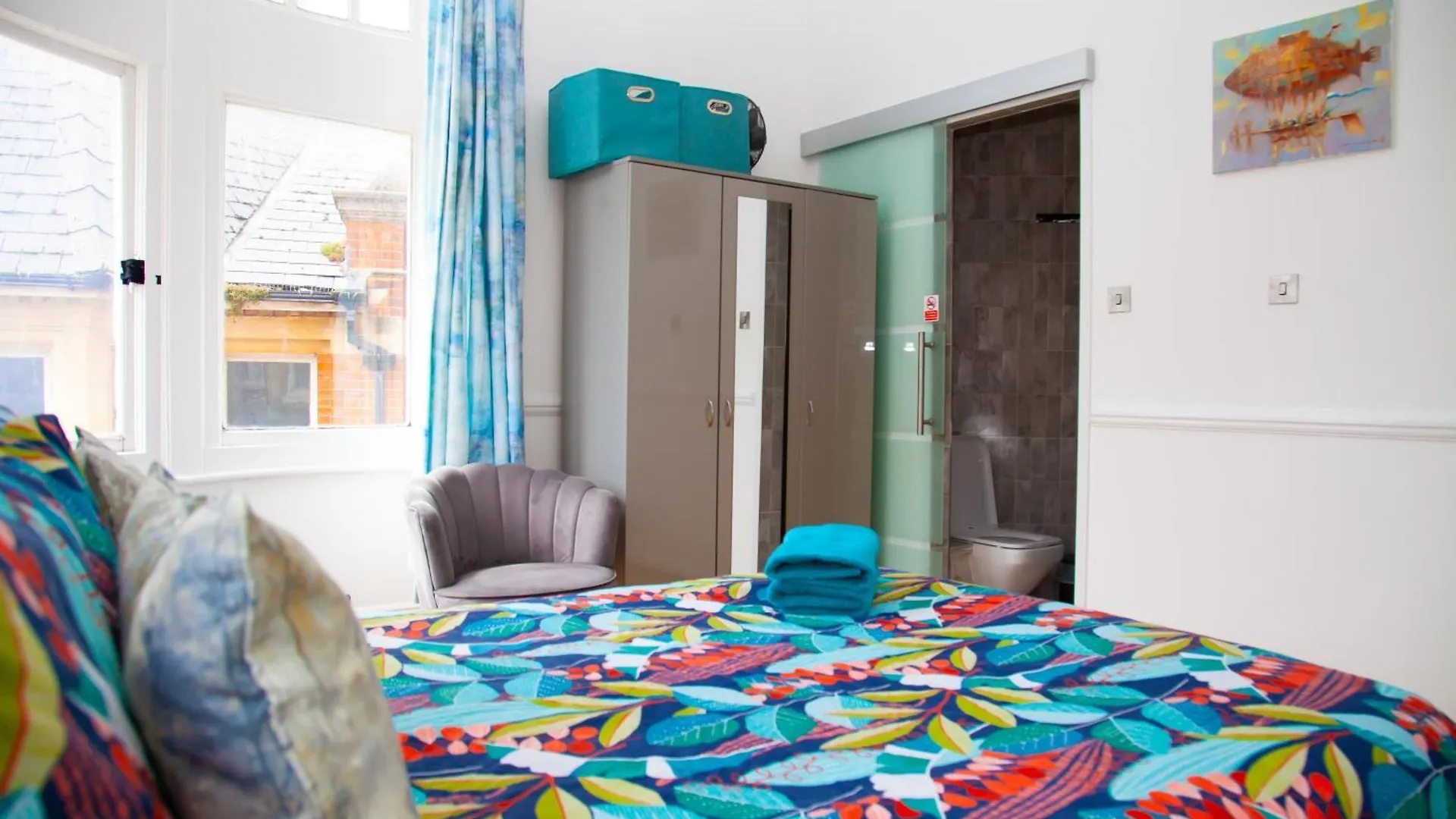 Apartment Seaside Rentals Bournemouth Centre - Large 3Br, Wifi, Beach 8 Min Walk