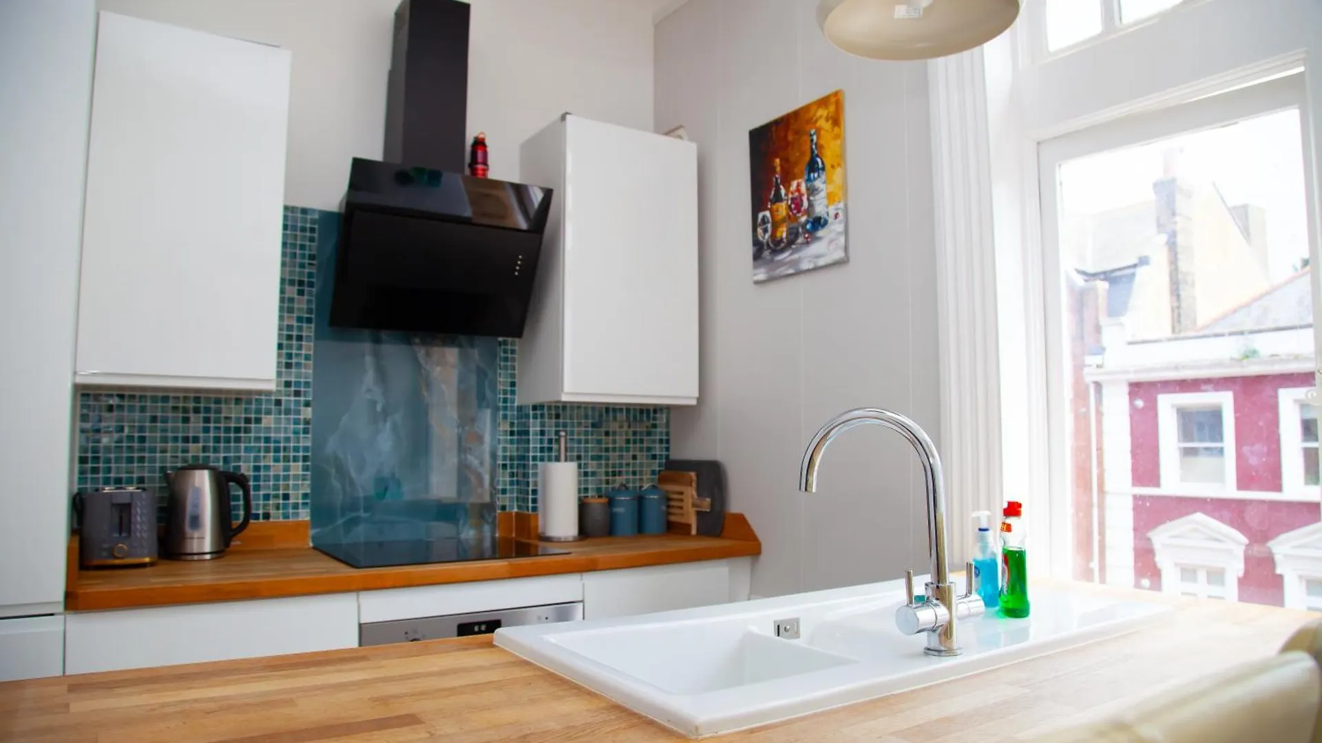 Seaside Rentals Bournemouth Centre - Large 3Br, Wifi, Beach 8 Min Walk